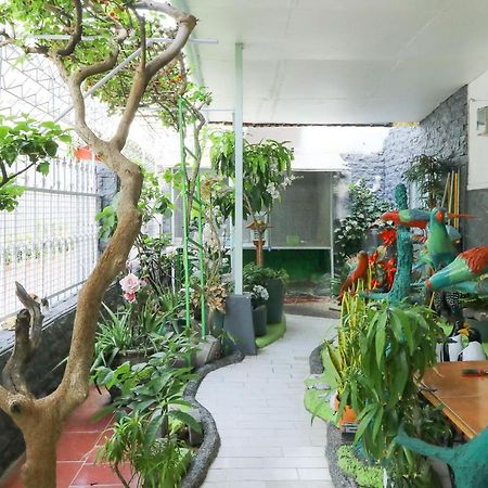 Emy'S Guesthouse Jenggrik Bagian luar foto