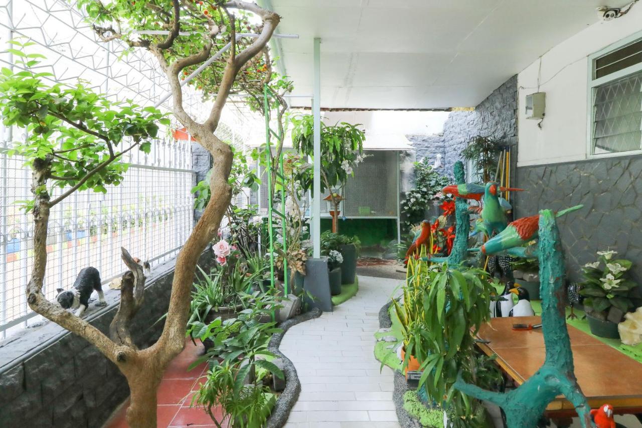 Emy'S Guesthouse Jenggrik Bagian luar foto
