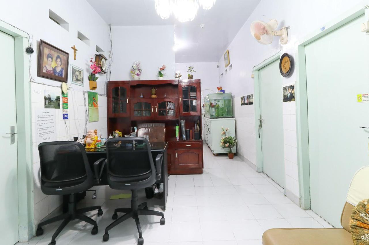 Emy'S Guesthouse Jenggrik Bagian luar foto