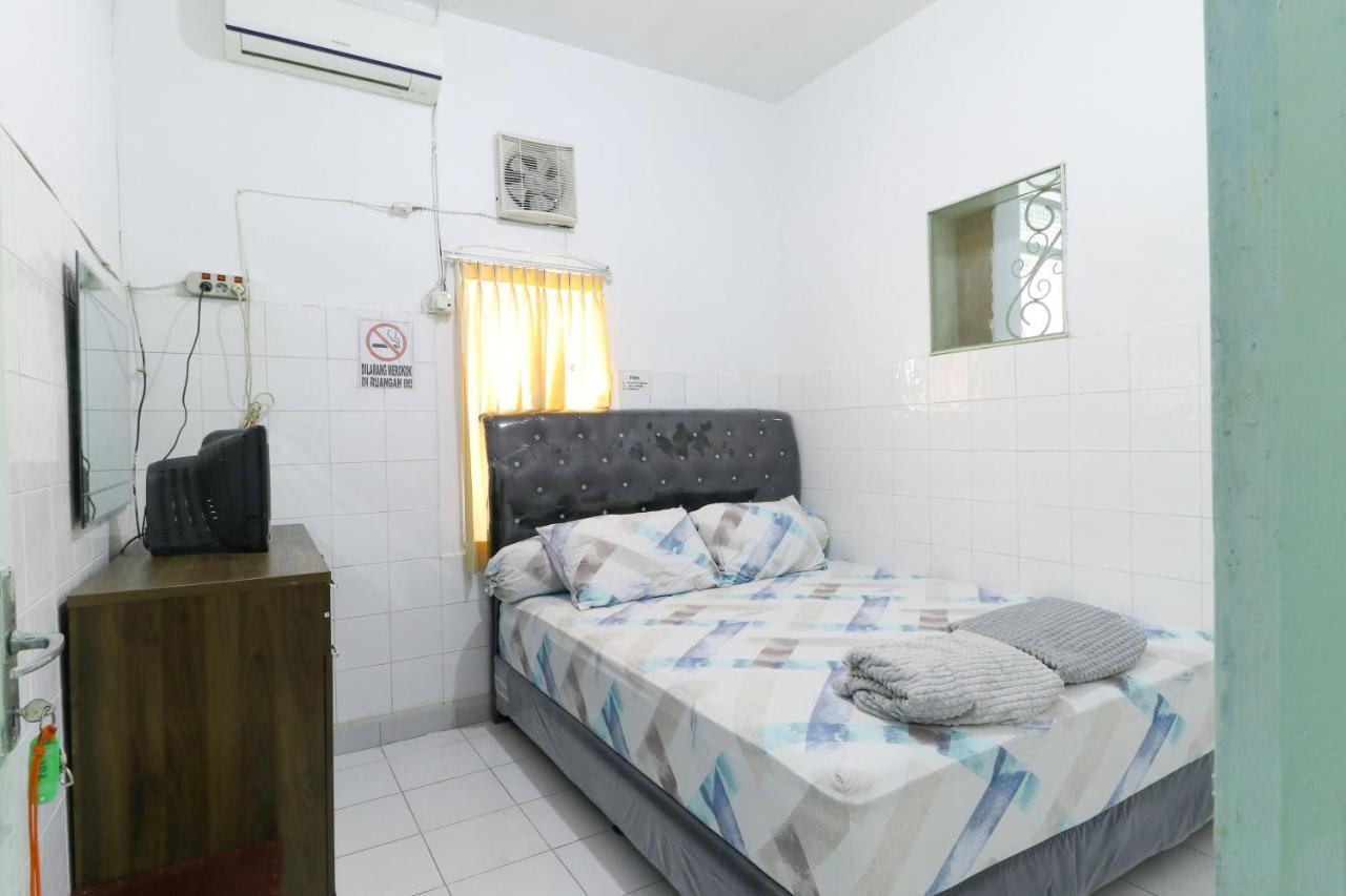 Emy'S Guesthouse Jenggrik Bagian luar foto