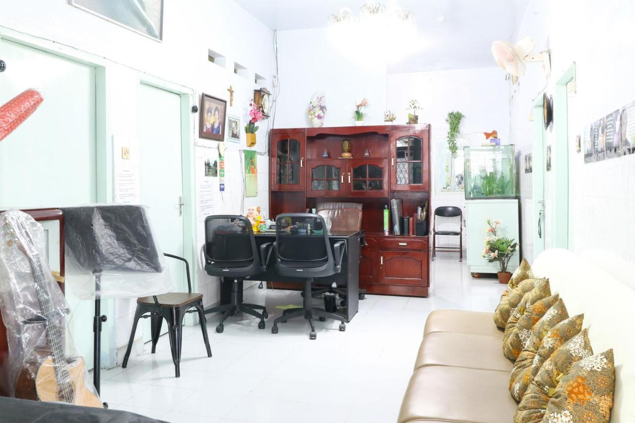 Emy'S Guesthouse Jenggrik Bagian luar foto
