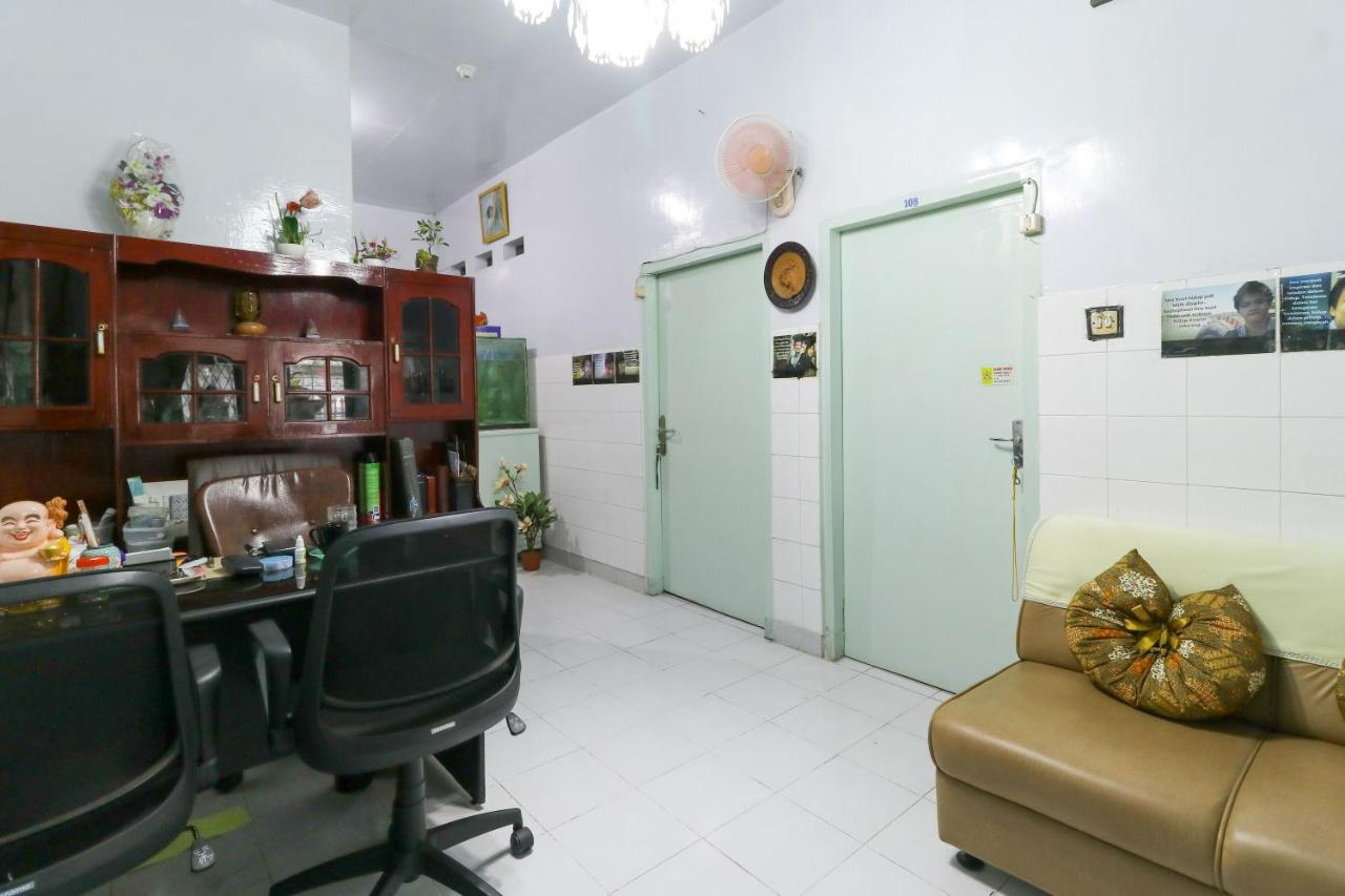 Emy'S Guesthouse Jenggrik Bagian luar foto