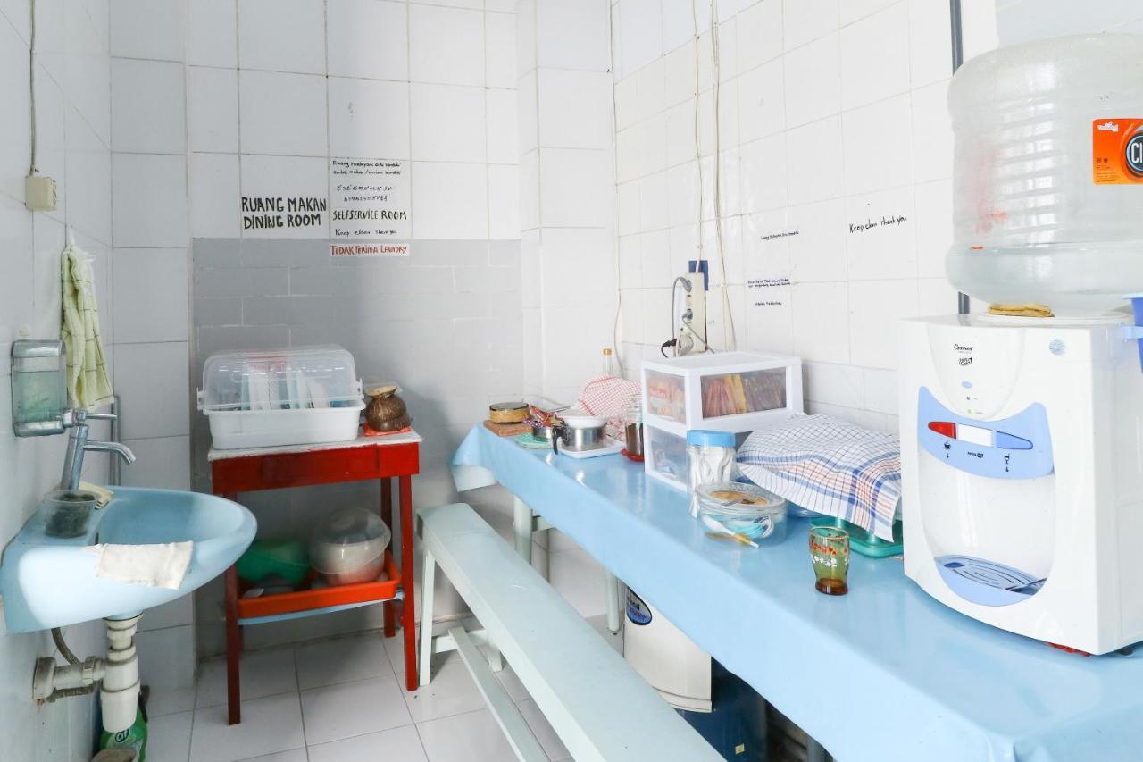 Emy'S Guesthouse Jenggrik Bagian luar foto